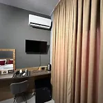 Cabare Apartments&rooms Дуррес