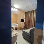 Cabare Apartments&rooms Апартаменты *