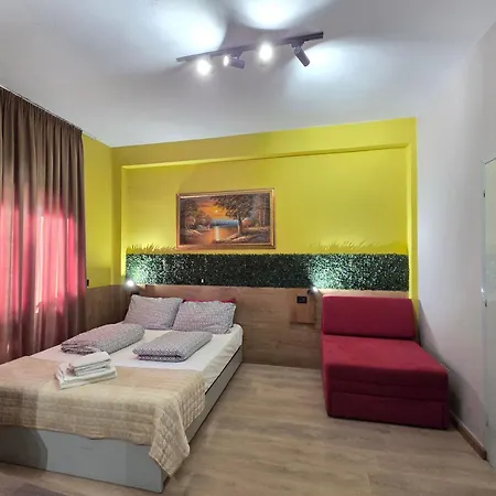 Cabare Apartments&rooms アパート *