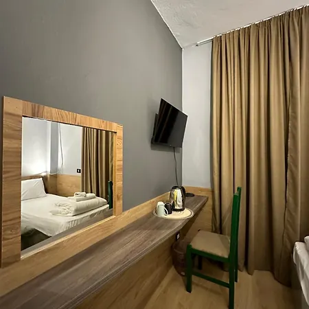 Cabare Apartments&rooms