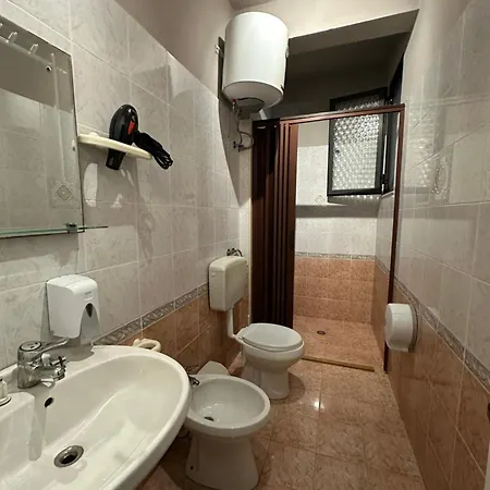 Cabare Apartments&rooms Apartment