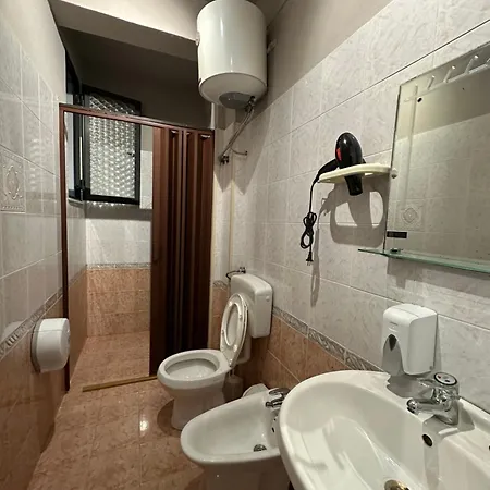 Cabare Apartments&rooms *