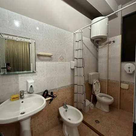 Cabare Apartments&rooms