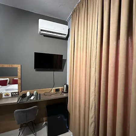 Cabare Apartments&rooms Durrës