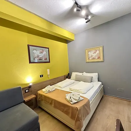 Cabare Apartments&rooms * Durres