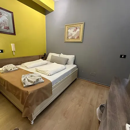 Cabare Apartments&rooms