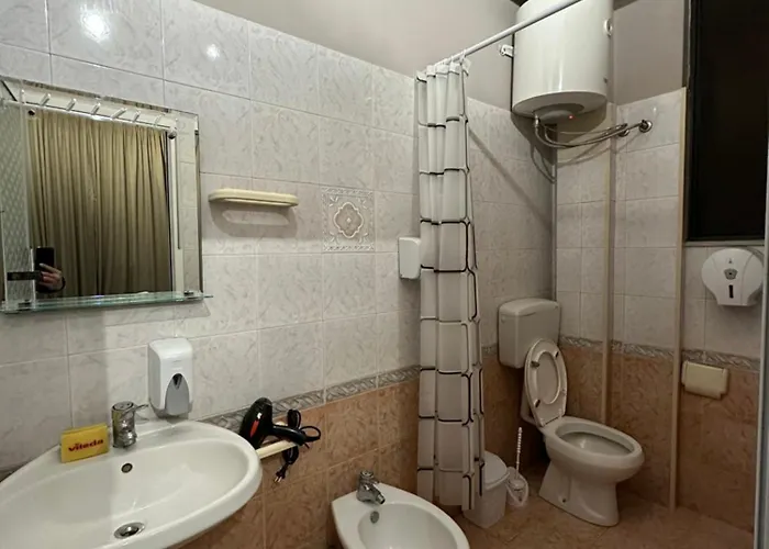Cabare Apartments&rooms