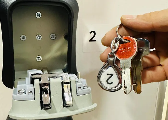 Cabare Apartments&rooms דירה *