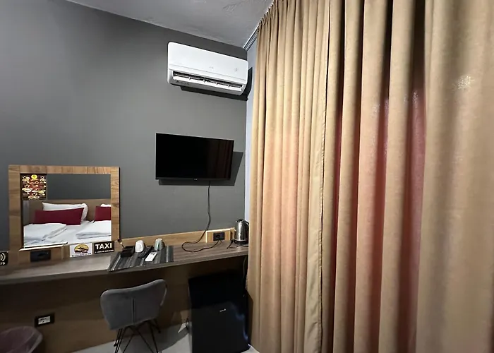 Cabare Apartments&rooms Dıraç