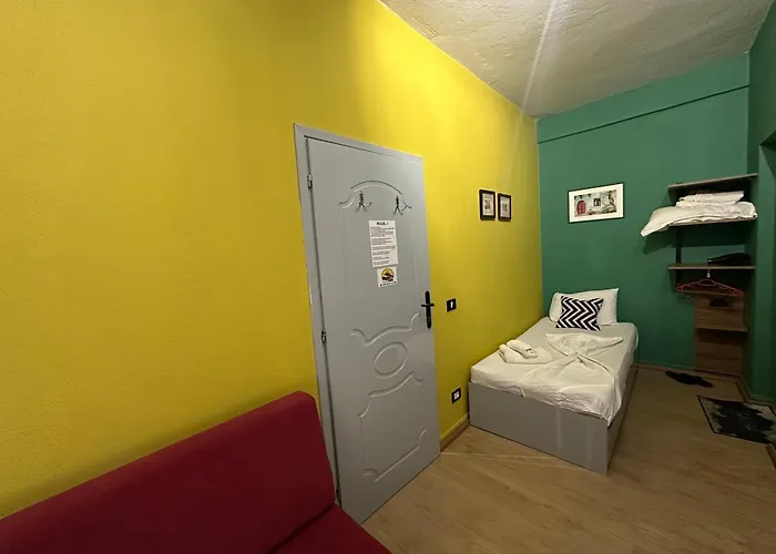 Cabare Apartments&rooms * Dıraç