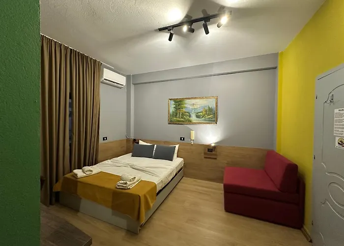 Cabare Apartments&rooms * Dıraç