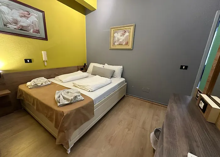 Cabare Apartments&rooms