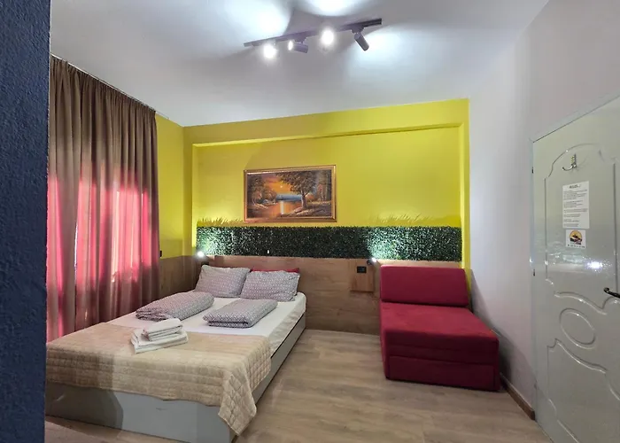 Cabare Apartments&rooms דירה *